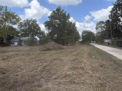/international/us/811-n-owensville-street-franklin-tx-110110405354/
