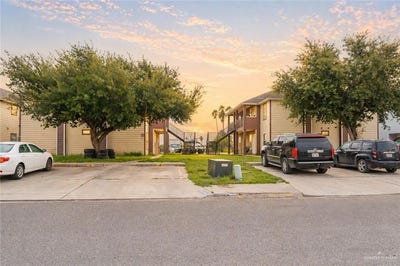 /international/us/112-n-linares-street-alton-tx-110108636546/