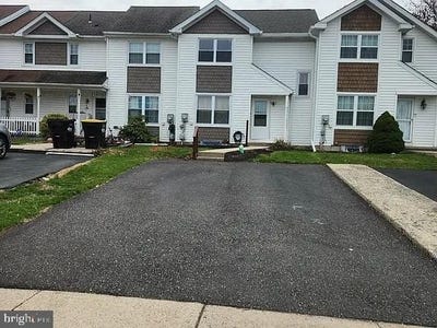 /international/us/2730-jean-drive-hatfield-pa-110108538883/