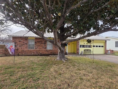 /international/us/506-hall-street-graham-tx-110105634369/