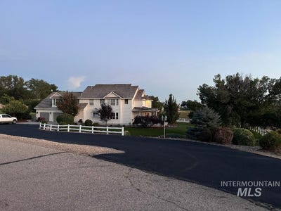 /international/us/8344-partridge-drive-nampa-id-110094624070/