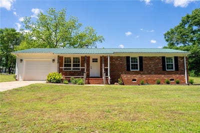 /international/us/1201-highway-247-belton-sc-110099298023/