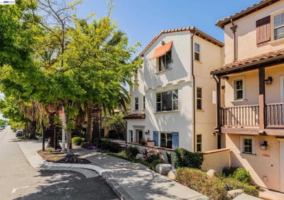 /international/us/908-smith-ln-milpitas-ca-110107154567/