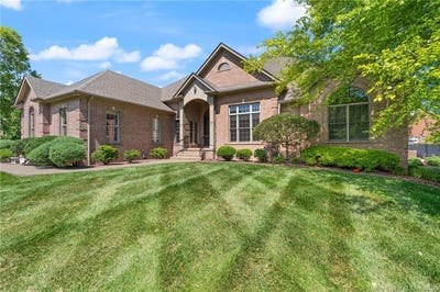 /international/us/6000-english-court-floyds-knobs-in-110108630661/