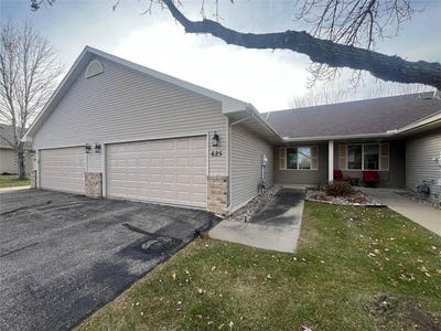 /international/us/625-meadow-lane-norwood-young-america-mn-110106278743/