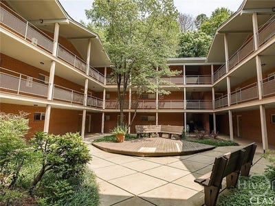 /international/us/250-little-street-athens-ga-110106271447/