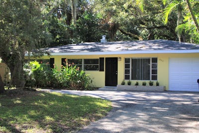 /international/us/635-18th-place-vero-beach-fl-110108125379/
