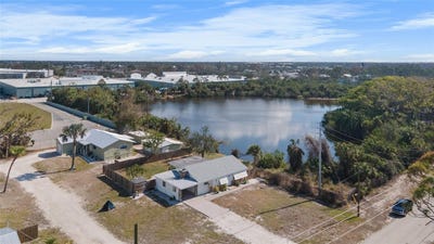 /international/us/1495-1493-new-point-comfort-road-englewood-fl-110099881278/