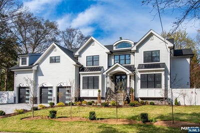 /international/us/8-broad-street-demarest-nj-110107353494/
