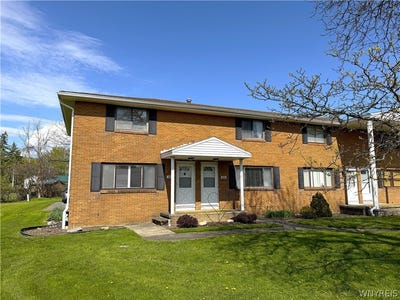 /international/us/221-greenmeadow-drive-buffalo-ny-110107928829/