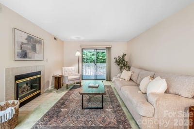 /international/us/2604-vineyard-boulevard-asheville-nc-110108714072/