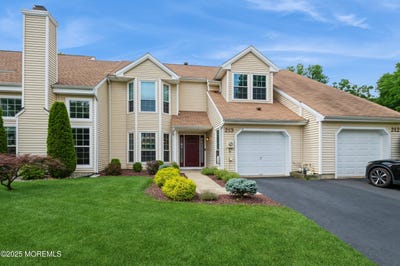 /international/us/213-daffodil-drive-freehold-nj-110100769789/