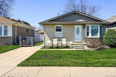 /international/us/29038-springstead-street-gibraltar-mi-110107339086/