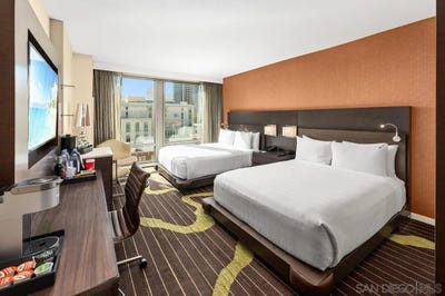 /international/us/207-5th-ave-san-diego-ca-110120553657/