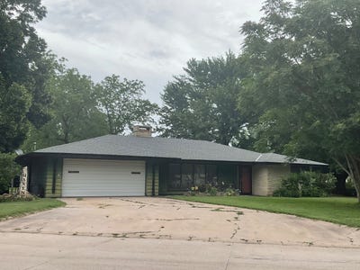/international/us/612-east-3rd-street-superior-ne-110101146695/