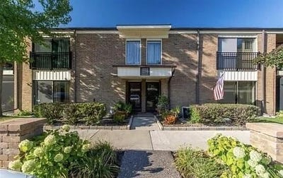 /international/us/18220-university-park-drive-livonia-mi-110100846588/