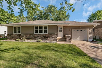 /international/us/232-main-street-e-richmond-mn-110099635595/