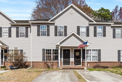 /international/us/132-mesa-lane-jacksonville-nc-110106241036/
