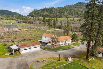/international/us/7511-hugo-road-grants-pass-or-110106319716/