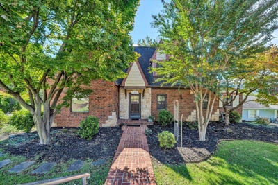 /international/us/826-maryland-ave-salem-va-110120411883/