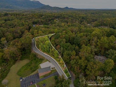 /international/us/fox-trot-lane-tryon-nc-110103275754/