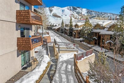 /international/us/2215-storm-meadows-drive-steamboat-springs-co-110097171547/