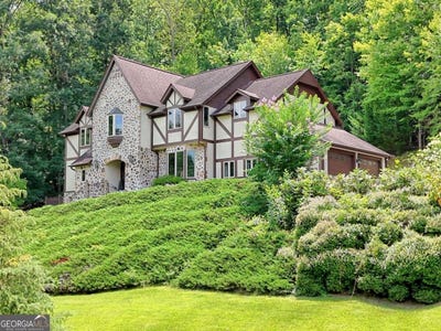 /international/us/251-quail-cove-brasstown-nc-110100921723/