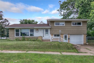 /international/us/1320-keith-street-eau-claire-wi-110100927413/