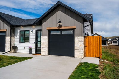 /international/us/1335-duncan-drive-sheridan-wy-110107319211/