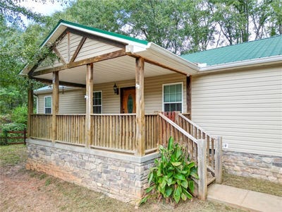/international/us/112-aiken-street-central-sc-110102817154/