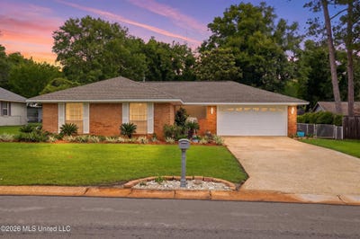 /international/us/16304-waycross-drive-biloxi-ms-110108279020/