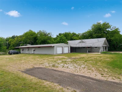 /international/us/408-live-oak-st-marlin-tx-110108664327/
