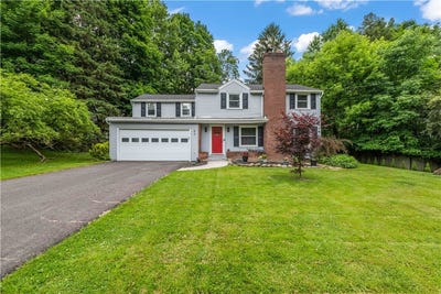 /international/us/917-whalen-road-penfield-ny-110100418040/