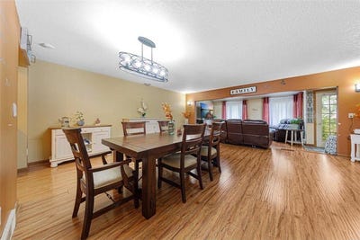 /international/us/1128-highland-avenue-northfield-mn-110103597897/