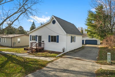 /international/us/315-s-4th-street-west-branch-mi-110103647191/
