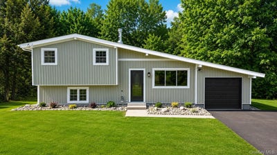/international/us/11-fleetwood-drive-wappingers-falls-ny-110107956962/