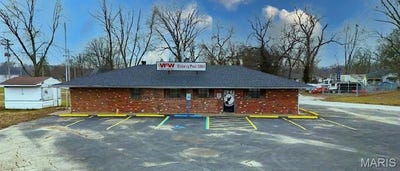 /international/us/402-s-2nd-street-elsberry-mo-110107436247/