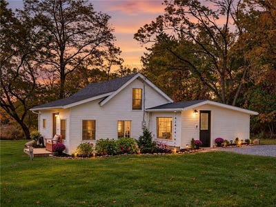 /international/us/3556-stetson-road-bloomfield-ny-110120453473/