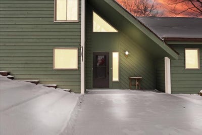 /international/us/6055-shaftsburg-road-williamston-mi-110105237759/