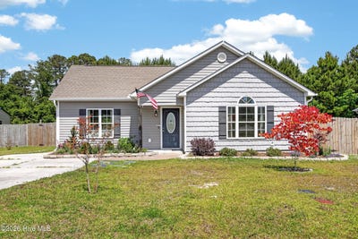 /international/us/409-n-hines-street-holly-ridge-nc-110107882978/