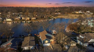 /international/us/83-beach-drive-lake-tapawingo-mo-110105095006/