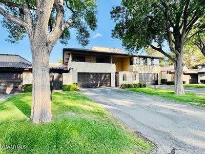 /international/us/40040-bluebird-lane-palmdale-ca-110108845295/