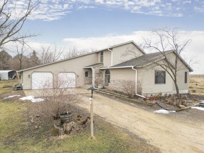 /international/us/3182-iowa-highway-24-lawler-ia-110106275904/