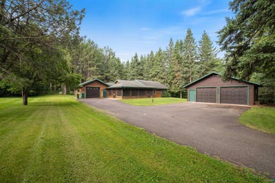 /international/us/11504-e-3rd-st-lake-nebagamon-wi-110101137287/