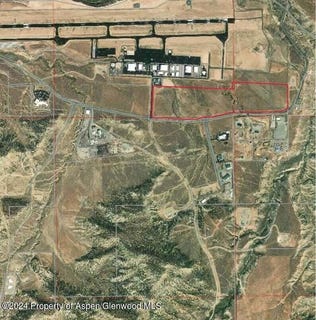 /international/us/cty-rd-352-adj-airport-ne-rifle-co-110089689140/