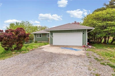/international/us/5849-auburn-road-topeka-ks-110107508793/