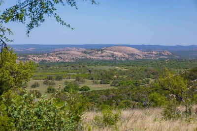 /international/us/743-welgehausen-road-fredericksburg-tx-110093379952/