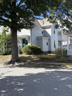 /international/us/90-appleton-street-manchester-nh-110119992327/