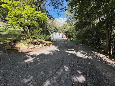 /international/us/1929-iris-street-east-liverpool-oh-110110081460/