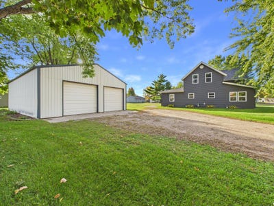 /international/us/418-1st-avenue-sw-melrose-mn-110120485557/